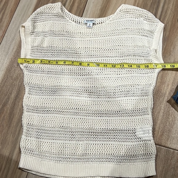 Old Navy Knit Sleeveless Tank Top - Picture 4 of 6